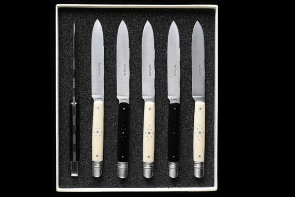 Couteaux de table Le Murat -- Résine (noirs ou blancs)
